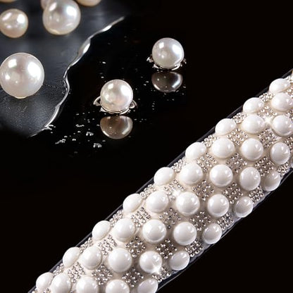 Leather Bling Steering Wheel Cover Women Rhinestone White Soft Comfortable Glitter Sparkly Universal 15 inch Steering Wheel Cover Non-Slip Car Accessories - color: Pearl White