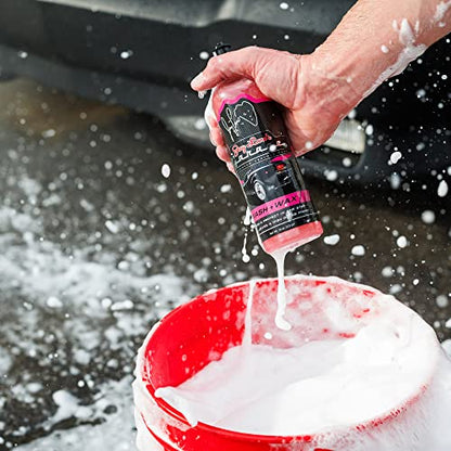 Jay Leno's Garage Car Detailing Kit with Bucket – Essential Car Cleaning Kit, Sprays, Liquids, Microfiber Towels, Applicators and Wash Mitt, All-in-One Car Detailing Kits for Interior & Exterior Care - style: Essential Detailing