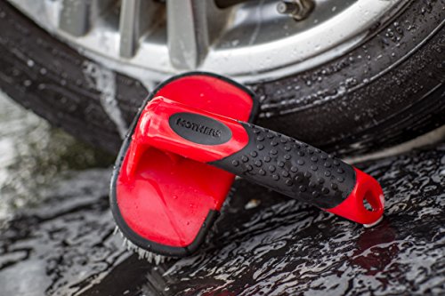 Mothers Contoured Tire Brush